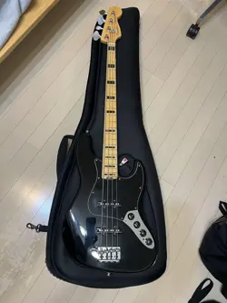 FENDER AMERICAN DELUXE JAZZ BASS SAFE PACKING!