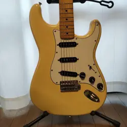 JAPAN STRATOCASTER VINTAGE