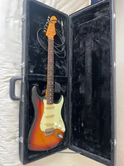 1988-1989 STRATOCASTER SUNBURST