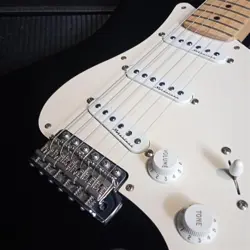 ERIC CLAPTON STRARTOCASTER