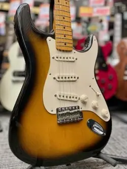 FENDER AMERICAN VINTAGE '57 STRATOCASTER -2-COLOR SUNBURST- MADE IN 2000