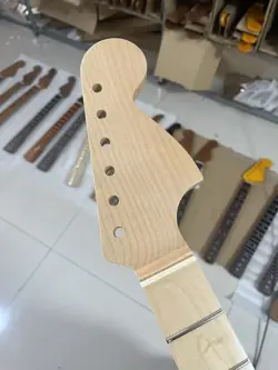 LARGE HEADSTOCK 22FRET ST ELECTRIC GUITAR NECK MAPLE HANDLE FENDER STRAT REPLACE