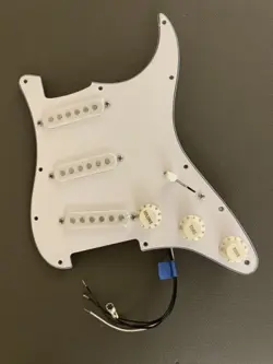 STRATOCASTER ALNICO LOADED