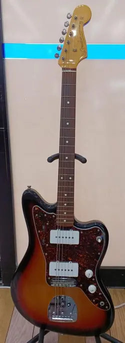 FENDER JAPAN JM66-88 JAZZMASTER ELECTRIC GUITAR 3TS WITH SOFT CASE - USED