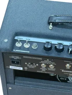 FENDER BASSBREAKER 15