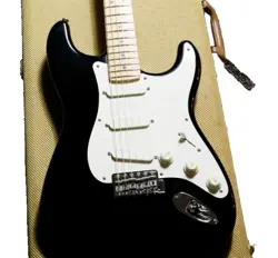 [FENDER] ERIC CLAPTON STRATOCASTER BLACKIE 1993 ELECTRIC GUITAR WITH HARD CASE