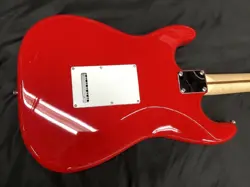 RED USED GUITAR