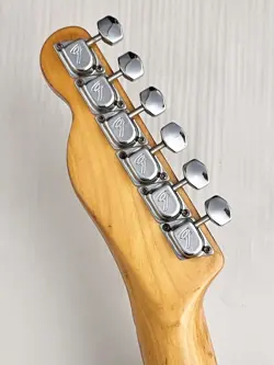 VINTAGE GUITAR 3.54KG