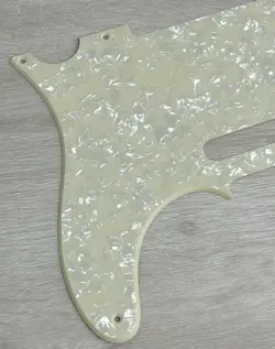 PICK FENDER TELECASTER