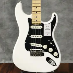 FENDER MIJ JUNIOR COLLECTION STRATOCASTER MAPLE FINGERBOARD ARCTIC WHITE