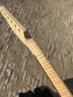 FENDER 22FRETS NATURAL