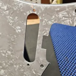 STRAT PICKGUARD TREMOLO