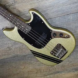 SQUIER BY FENDER MIKEY WAY SIGNATURE MUSTANG BASS USED BASSWOOD BODY W/SOFT CASE