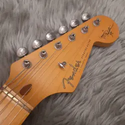 YANGWIE STRATOCASTAR SCALLOP