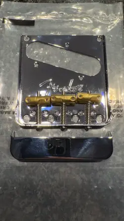 FENDER 3-SADDLE AMERICAN PROFESSIONAL TELECASTER BRIDGE ASSEMBLY CHROME