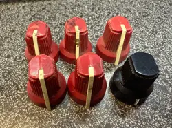 KNOBS RED BLACK