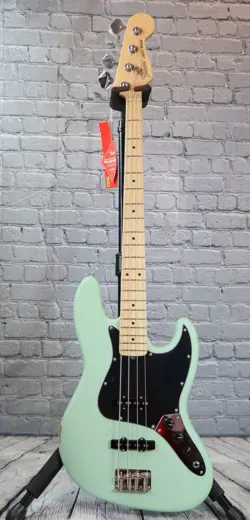 FENDER AMERICAN PERFORMER JAZZ BASS MAPLE FINGERBOARD SATIN SEAFOAM GREEN
