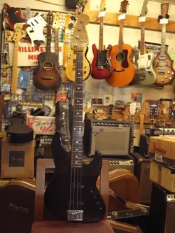 FENDER JAPAN JBR-80 ELECTRIC BASS GUITAR GOOD CONDITION FREE SHIPPING FROM JAPAN