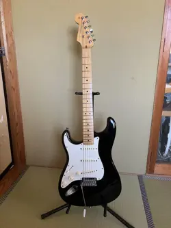 STANDARD STRATO LEFTY