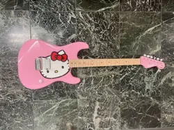 SQUIER FENDER HELLO