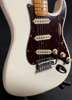 AMERICAN PROFESSIONAL II STRATOCASTER