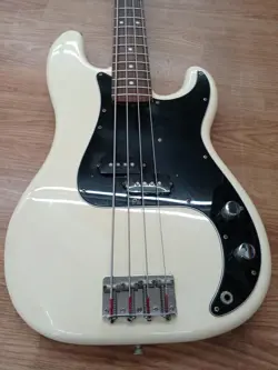 FENDER JAPAN PB70 USED ALDER BODY MAPLE NECK ROSEWOOD FINGERBOARD WHITE