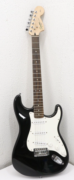 FENDER SQUIER AFFINITY STRATOCASTER 6-STRING ELECTRIC GUITAR - BLACK *READ*