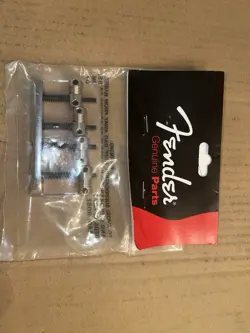 FENDER STANDARD BASS BRIDGE ASSEMBLY - CHROME