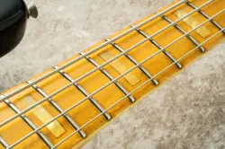 FENDER 1976 JAZZ BASS 3-TONE SUNBURST VINTAGE 4.54KG PLAYERS CONDITION