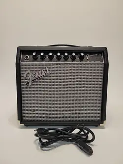 FENDER CHAMPION 20 20-WATT ELECTRIC GUITAR AMPLIFIER TESTED