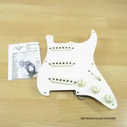 RELIC STRATOCASTER BONE