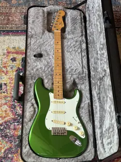 PLUS STRATOCASTER JADE