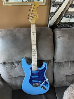 BLUE FENDER STRATOCASTER 6 STRING ELECTRIC GUITAR