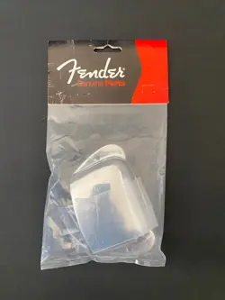 FENDER P-BASS BRIDGE COVER