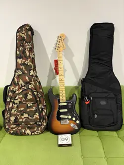 EDITION STRATOCASTER 2-COLOR