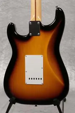 FENDER MADE IN JAPAN TRADITIONAL 50S STRATOCASTER MAPLE 2-COLOR SUNBURST