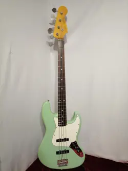 FENDER JAPAN JB62 ELECTRIC BASS GUITAR - NEW CONDITION, GREAT SOUND
