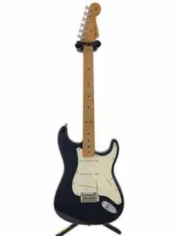 PLAYER STRAT ELECTRIC GUITAR   STRAT TYPE   BLACK   SSS   SYNCHRO TYPE