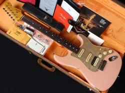 BRYANT PINKY STRATOCASTER