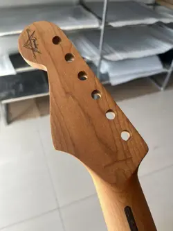 STEEL 21FRETS ELECTRIC