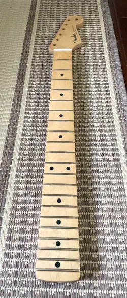 FENDER STRATOCASTER NECK