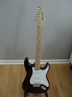 STARCASTER STRATOCASTER RH