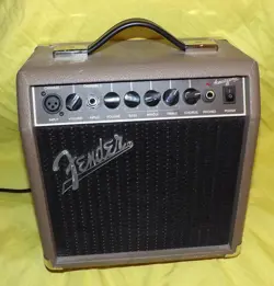  FENDER ACOUSTASONIC