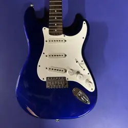 SQUIRE STRAT BY FENDER AFFINITY SERIES ELECTRIC GUITAR *READ*