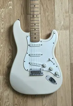 STANDARD STRATOCASTER 1995