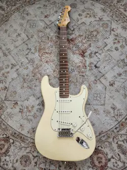 FENDER AMERICAN STANDARD STRATOCASTER W OHSC