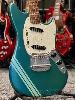 FENDER 1971 COMPETITION MUSTANG COMPETITION BURGUNDY ELECTRIC GUITAR