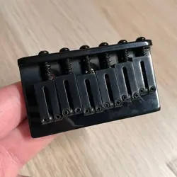 FENDER JIM ROOT STYLE HARDTAIL BRIDGE FOR FENDER STRATO/TELECASTER & JAZZMASTER