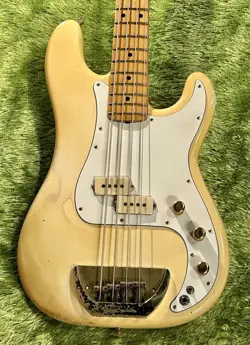 FENDER PRECISION BASS SPECIAL 1982 ELECTRIC BASS GUITAR