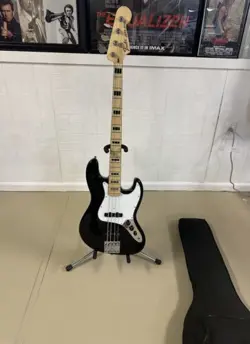 FENDER JAZZ BASS GEDDY LEE (LIMITED EDITION) MADE IN JAPAN SOFT GIG  (WCP024156)